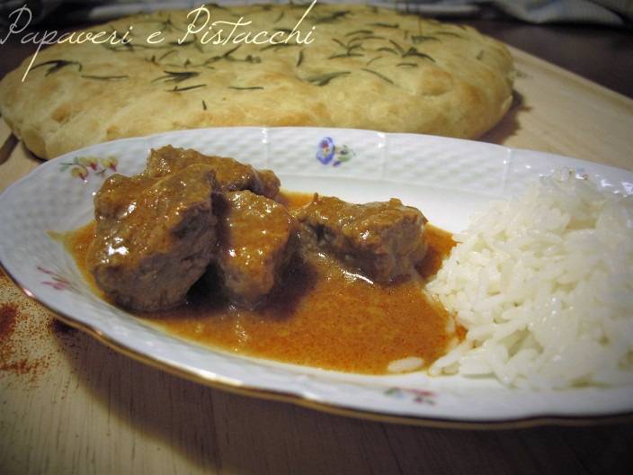 Gulasch e Riso Basmati con Pentola a Pressione