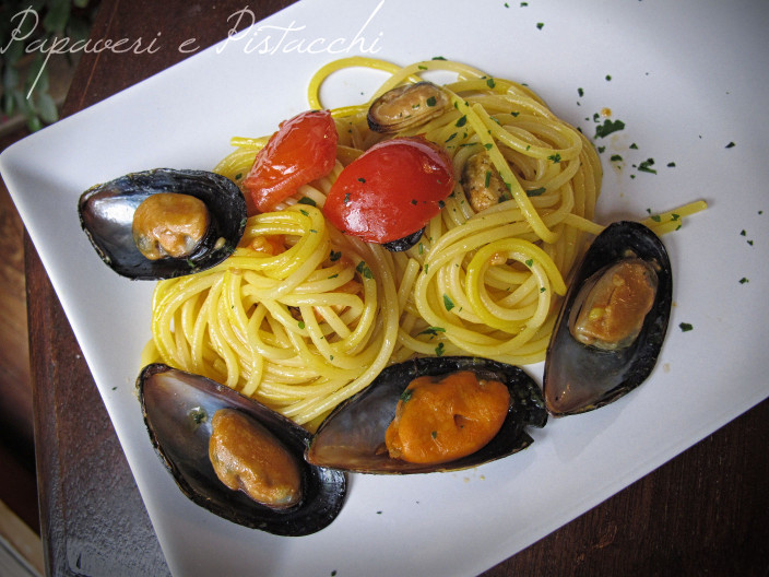 Spaghetti Cozze Zafferano e Pomodorini